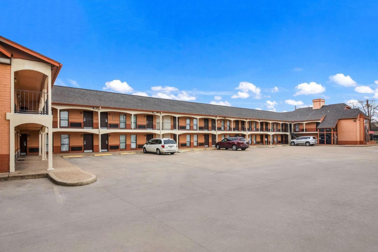Econo Lodge Near The Domain - The Arboretum Austin Exterior foto
